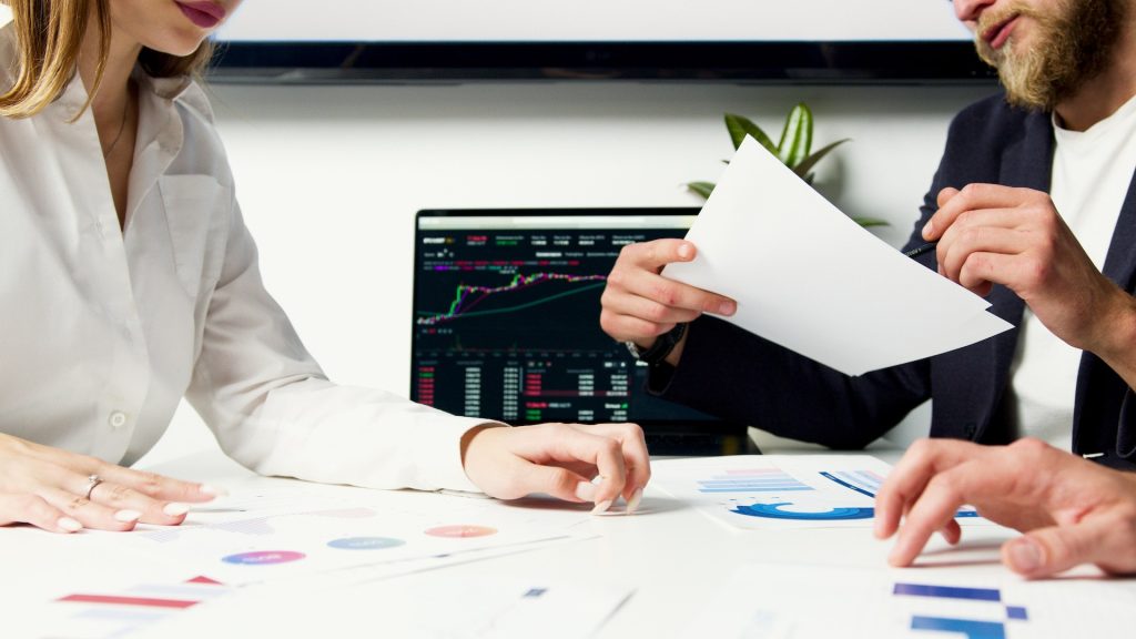 Investir en SCPI : les astuces pour réduire vos impôts